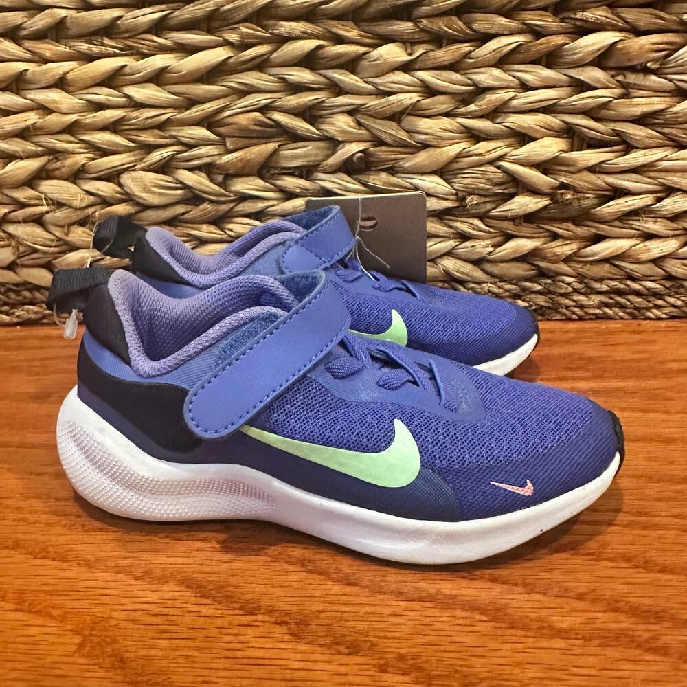 Nike Revolution 7 PSV Sneakers sz 10 Nike Sneakers